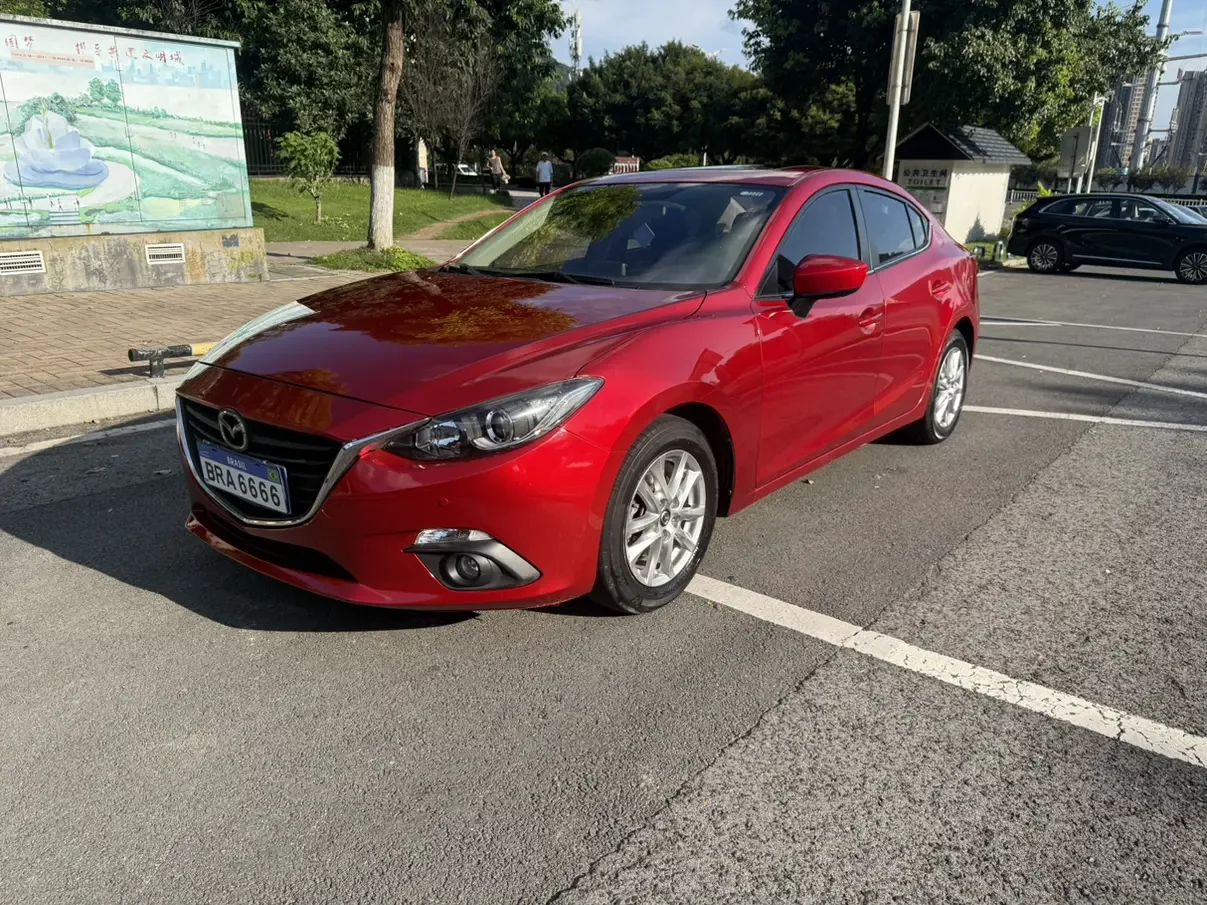 Mazda Axela (3)  из Китая