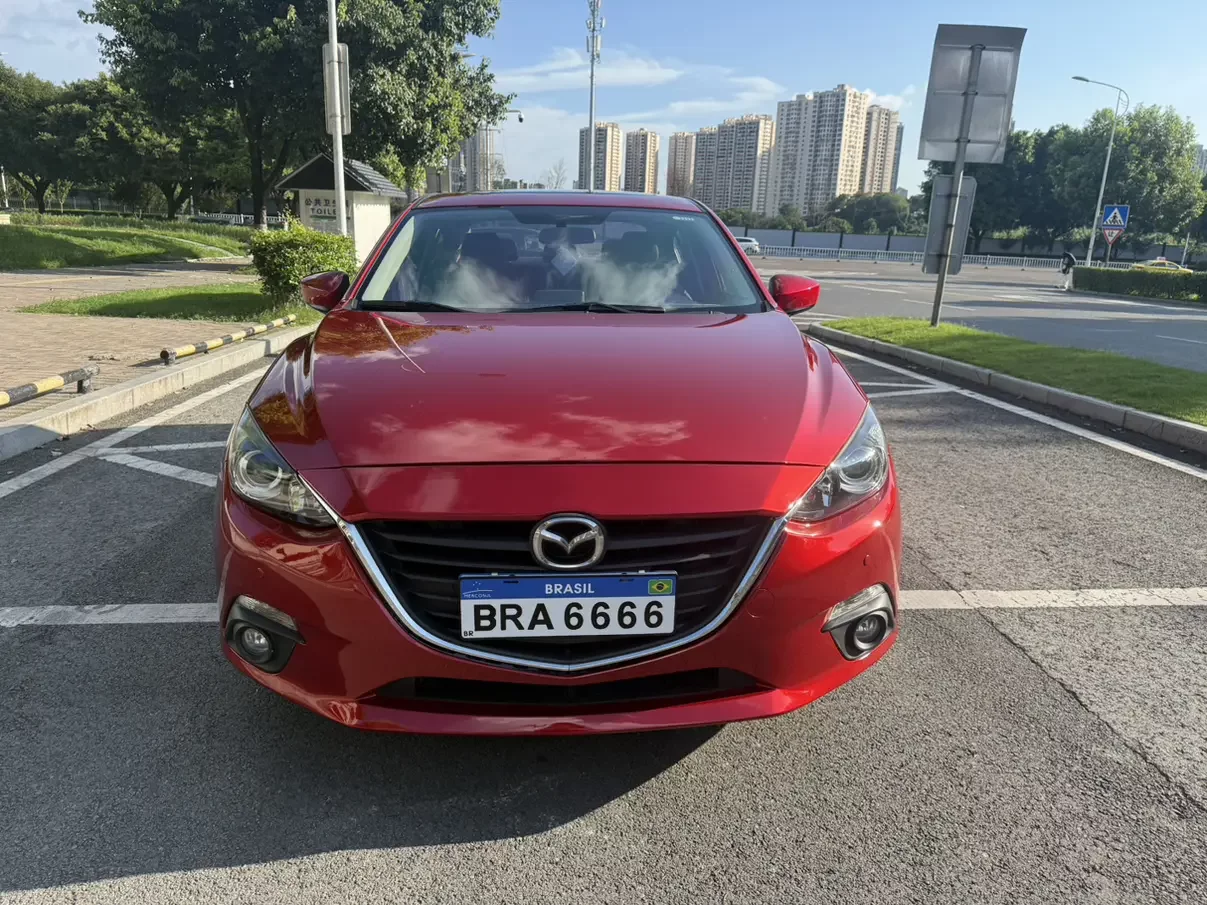 Mazda Axela (3)  из Китая