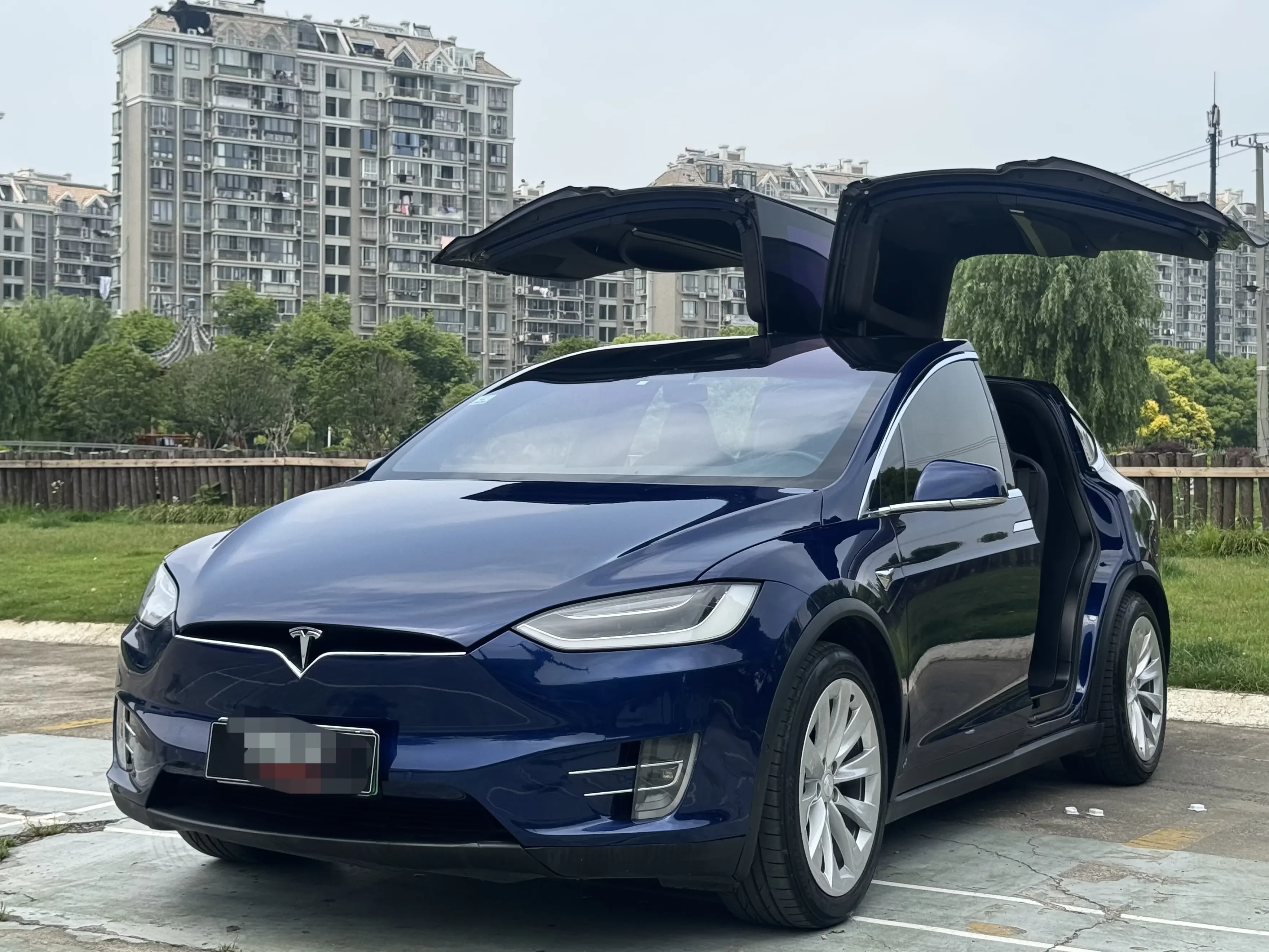 Tesla Model X