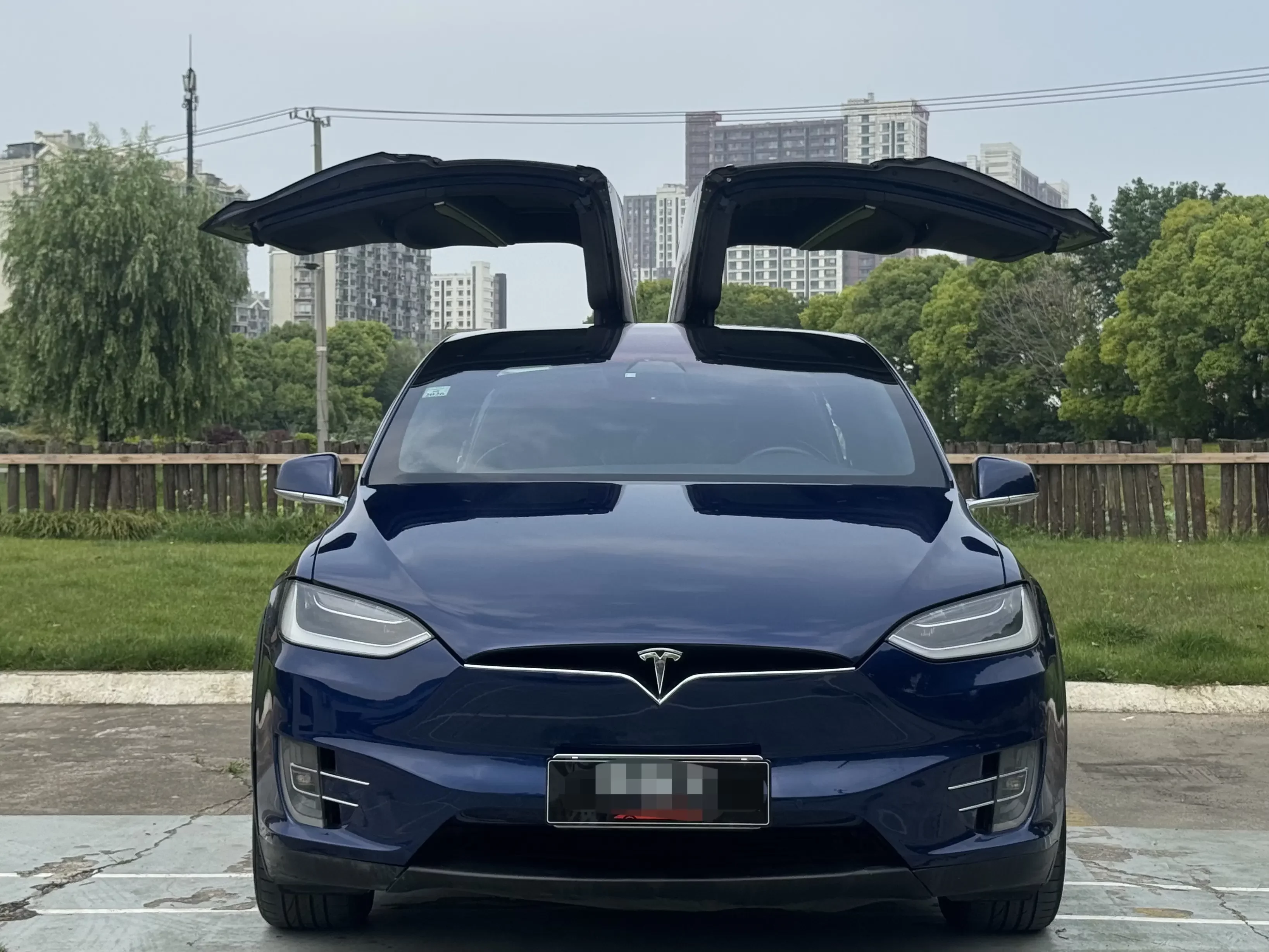 Tesla Model X
