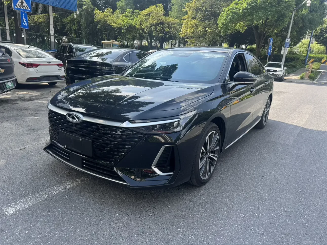 Chery Arrizo 8