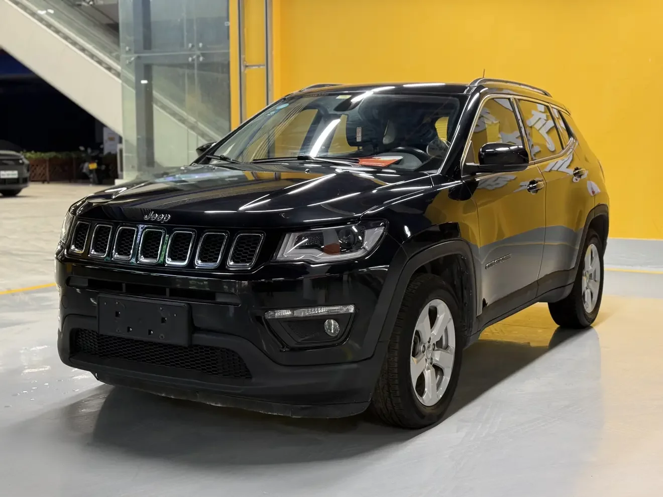 Jeep Guide to  из Китая