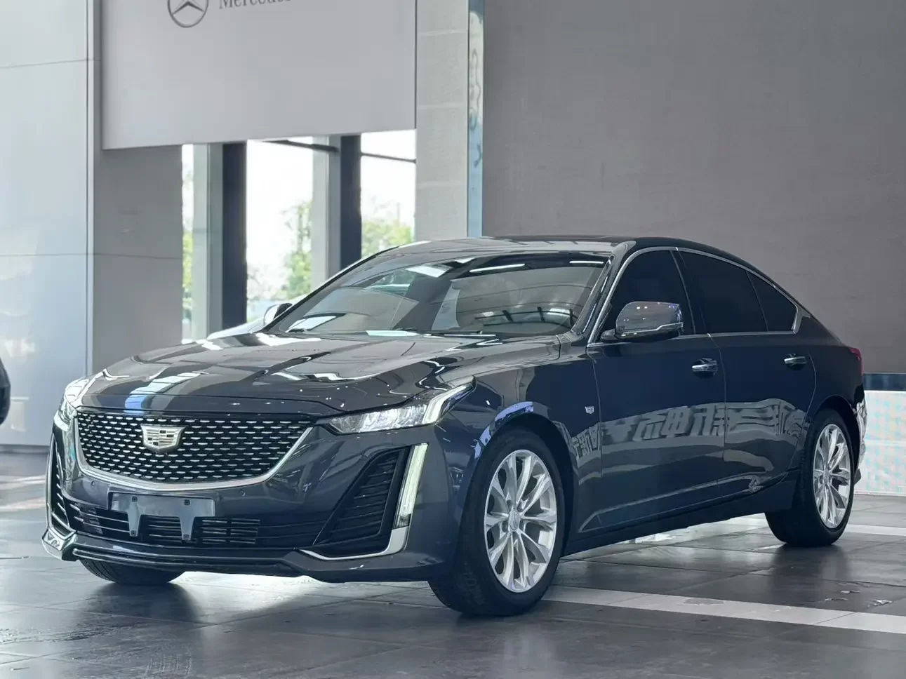 Cadillac CT5  из Китая