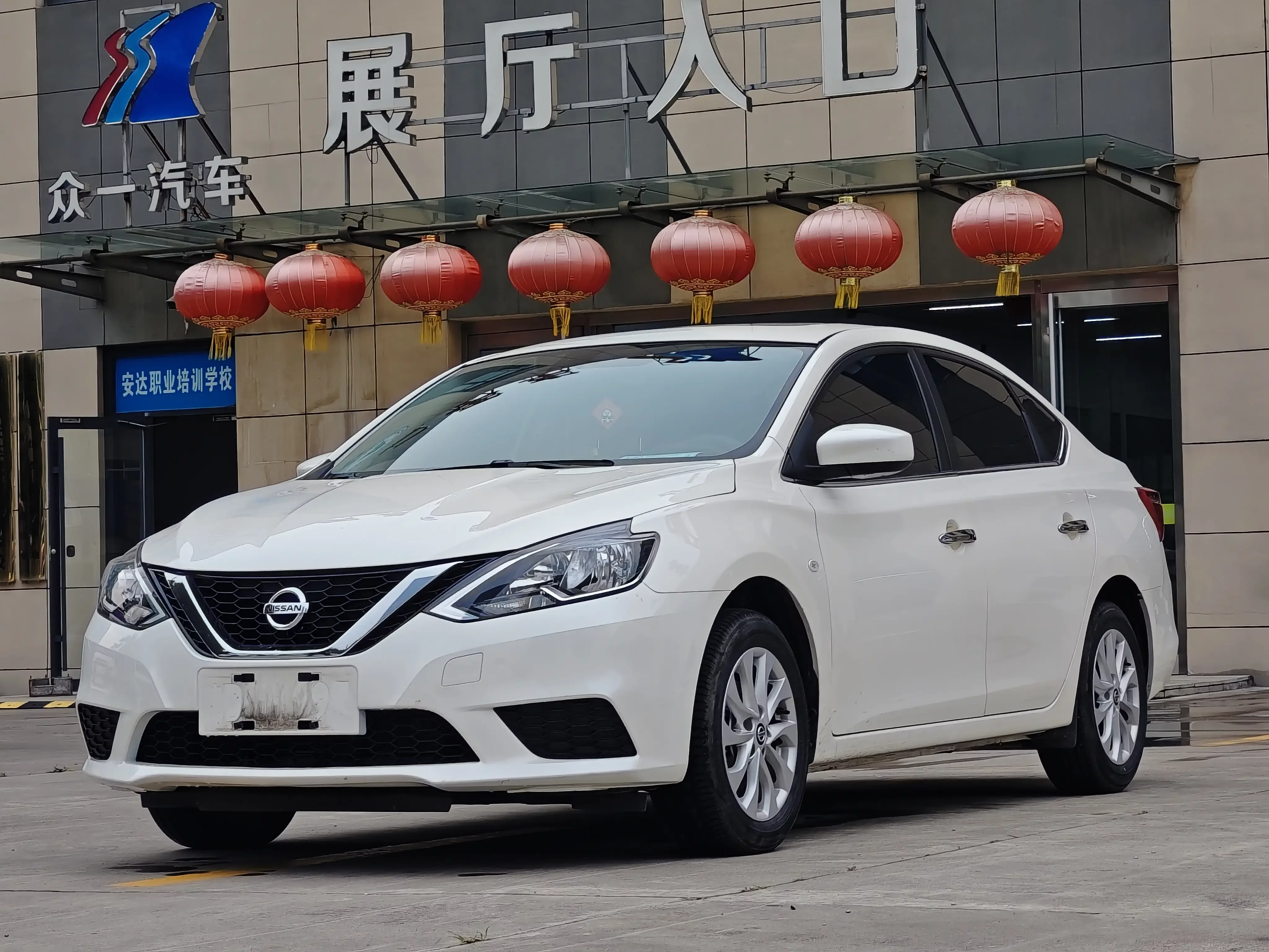Nissan Sylphy  из Китая