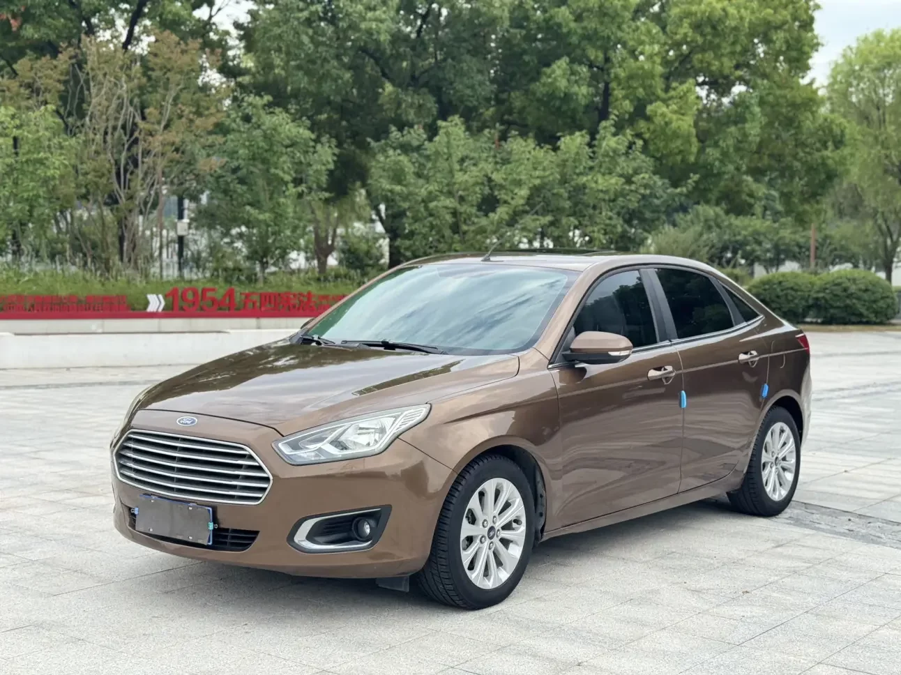 Ford Forrest  из Китая