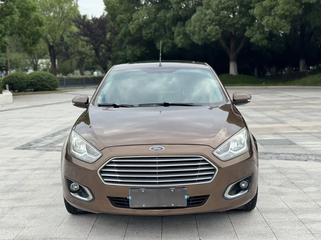 Ford Forrest  из Китая