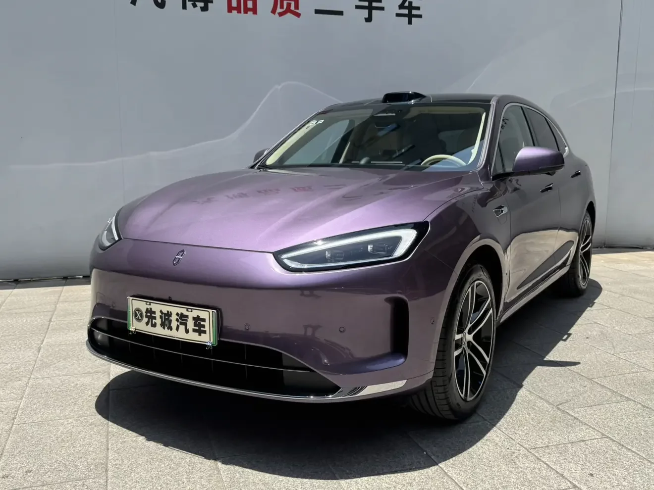 AITO M5 (Wenjie M5)  из Китая