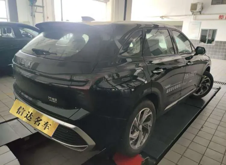 Hongqi HS3 PHEV  из Китая