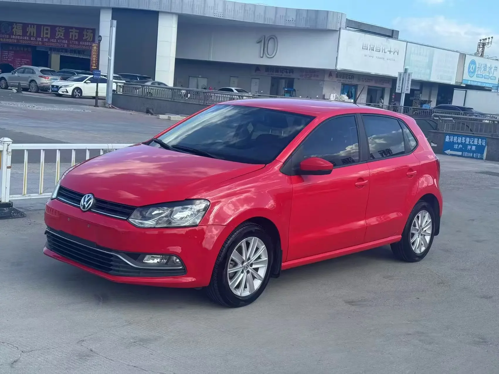 Volkswagen Polo  из Китая