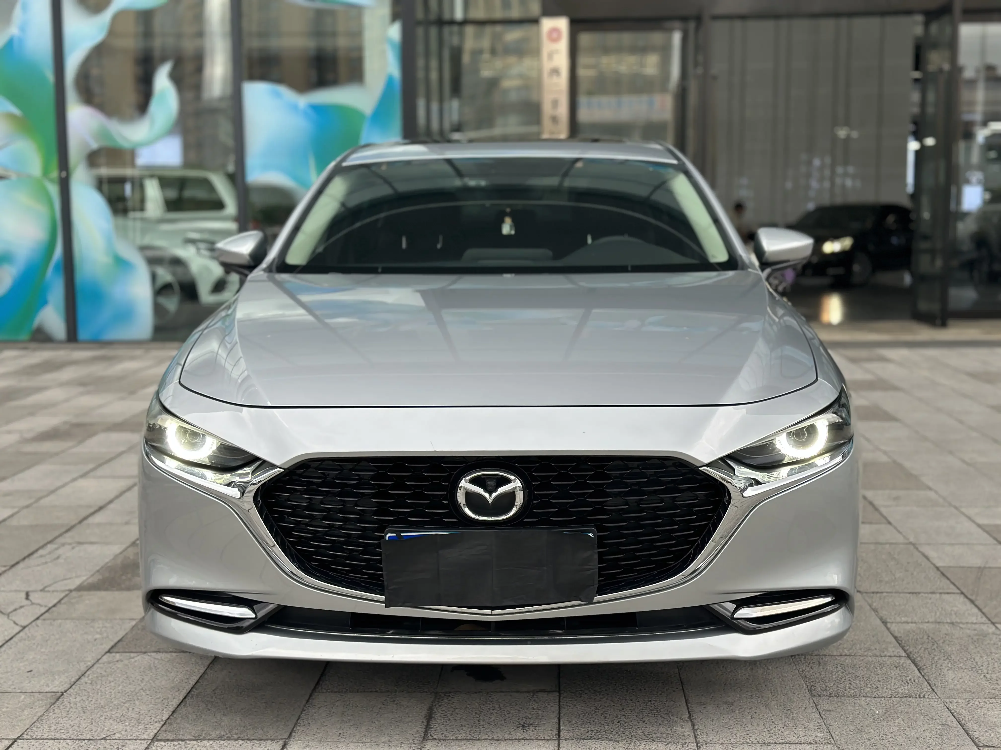 Mazda Axela (3)  из Китая