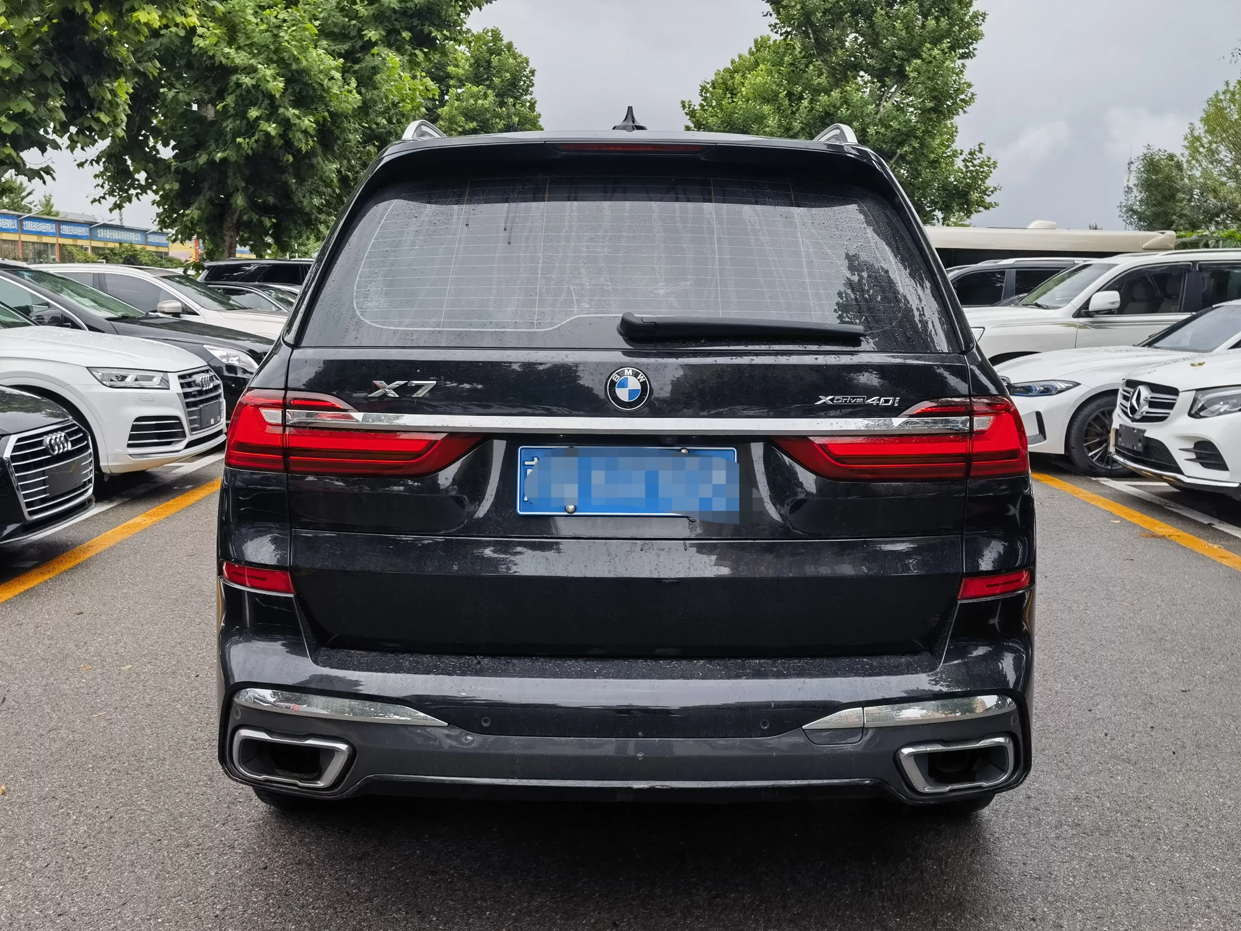 BMW X7