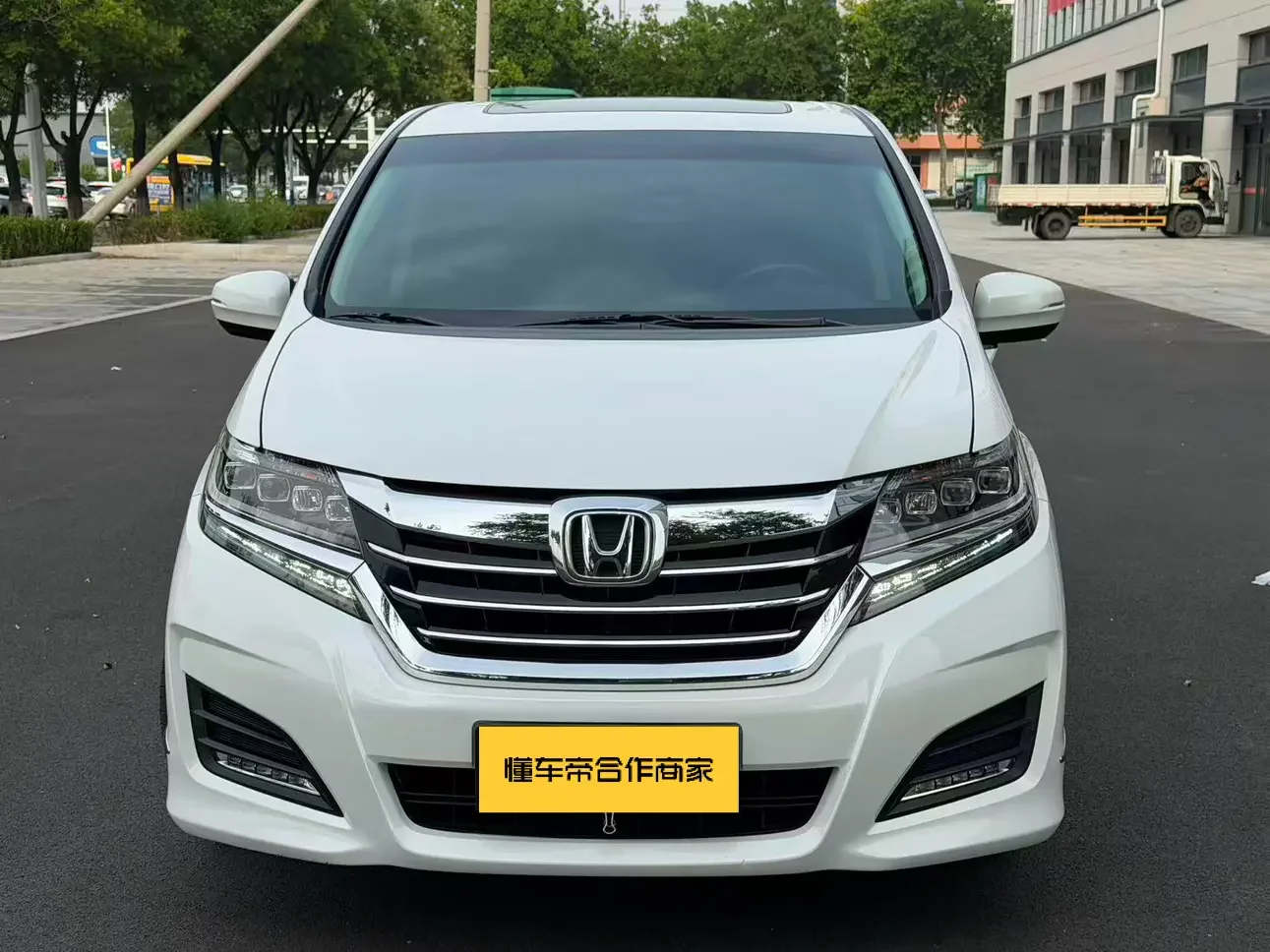 Honda Elysion (Alison)  из Китая