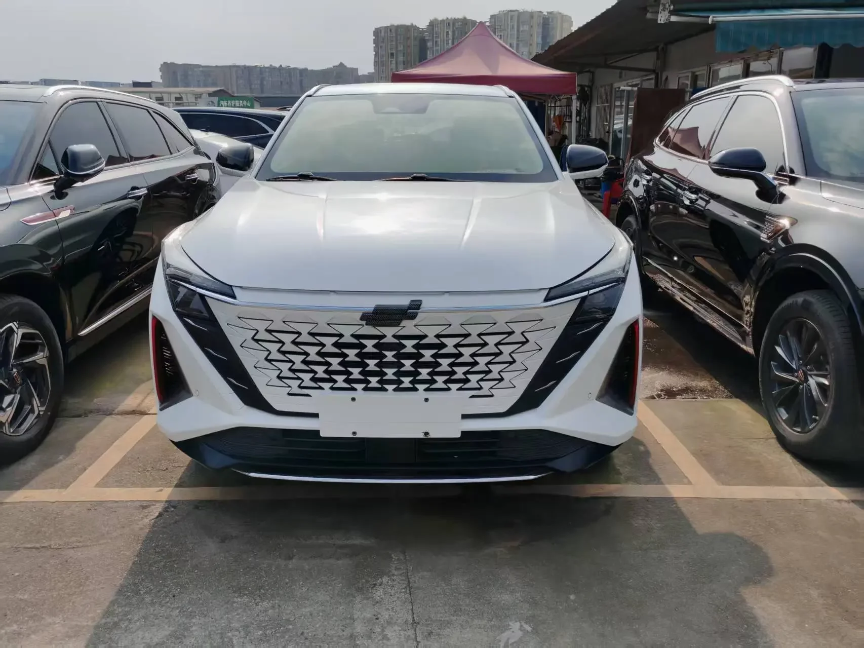 Oshan Changan Auchan Z6