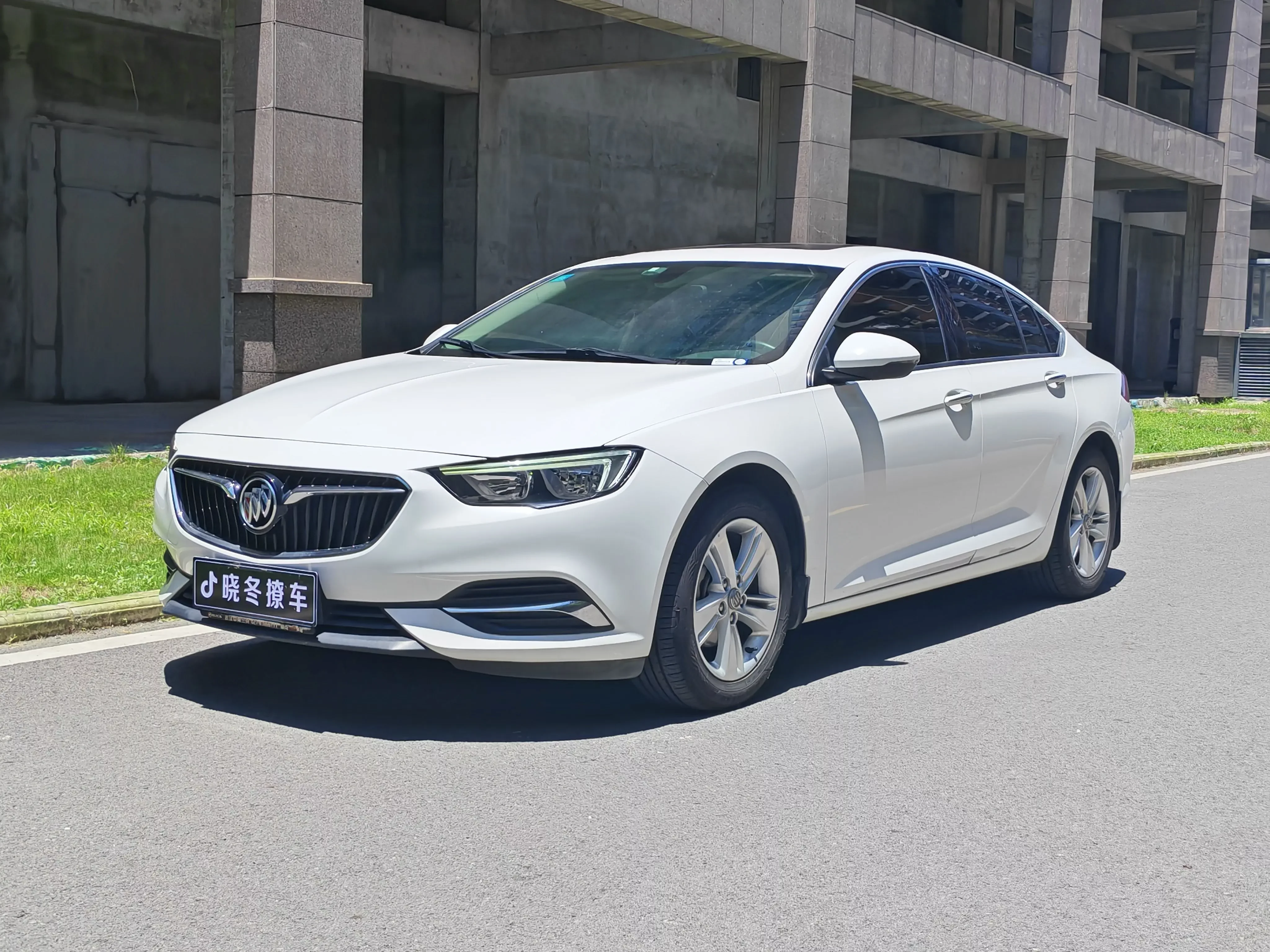 Buick Majesty  из Китая