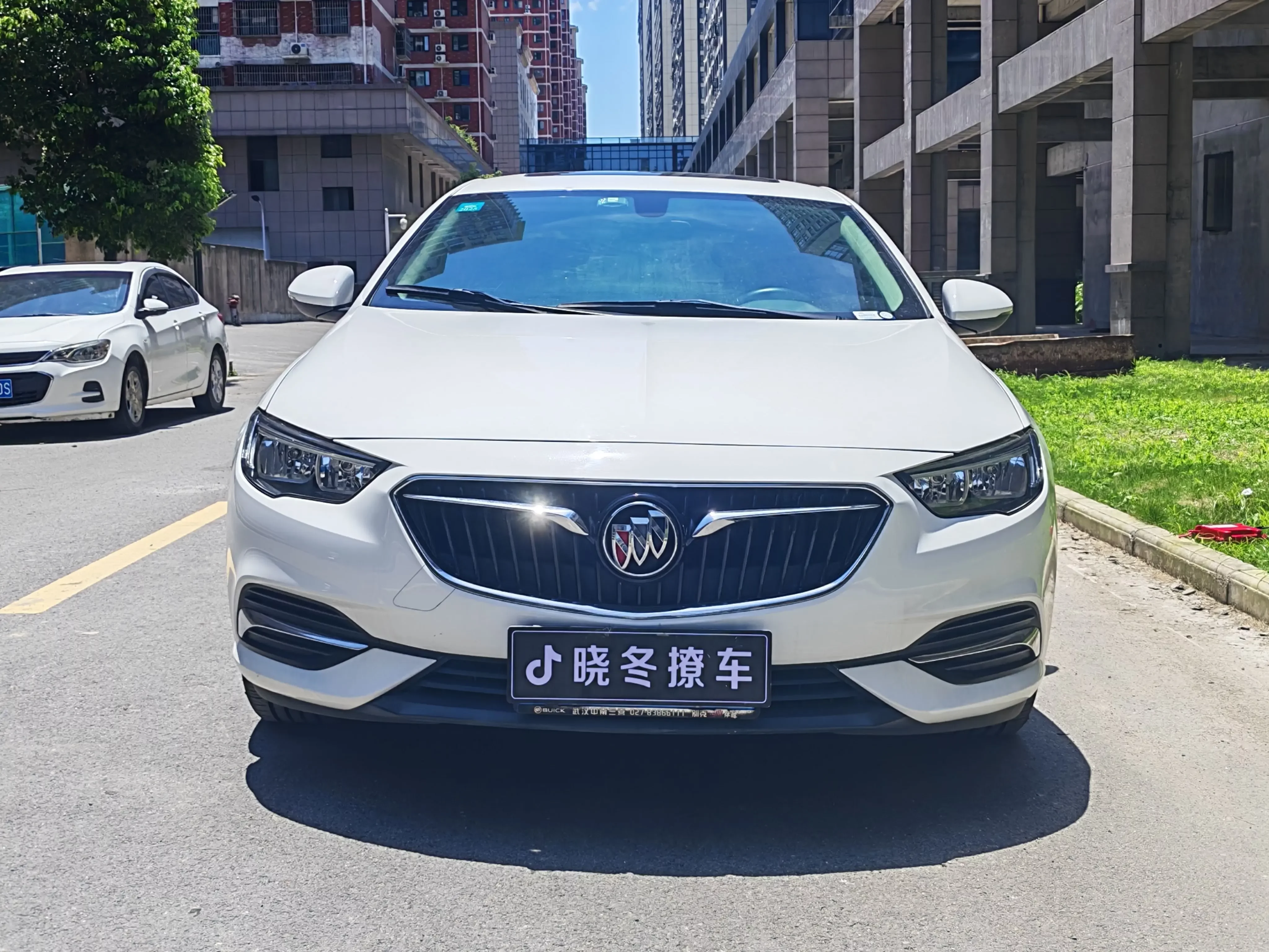 Buick Majesty  из Китая