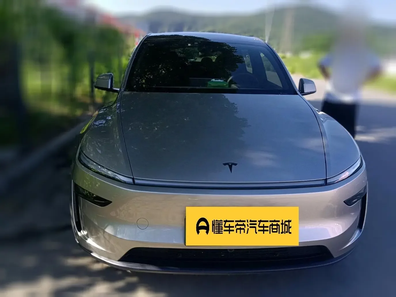 Tesla Model YL