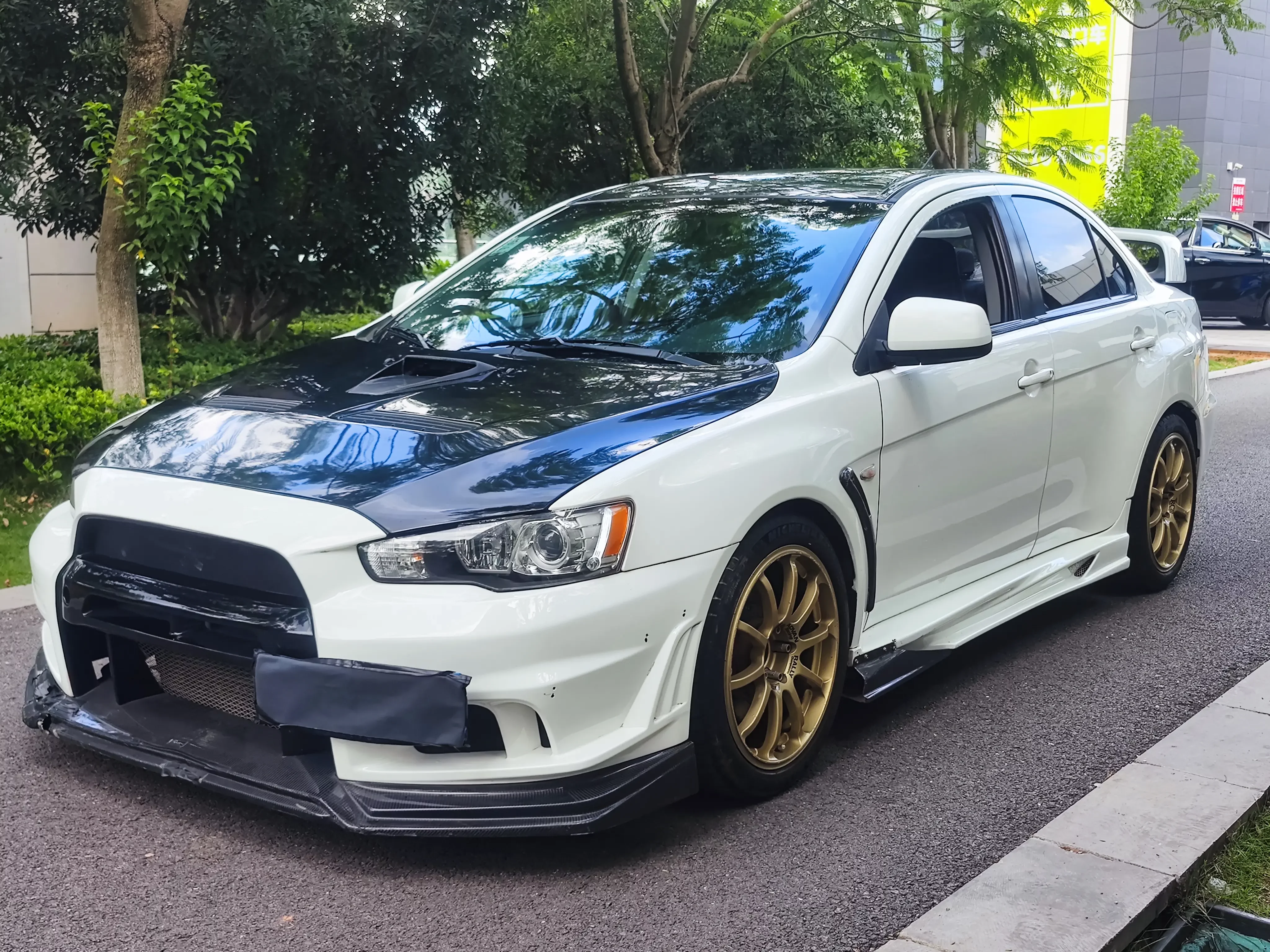 Mitsubishi LANCER  из Китая