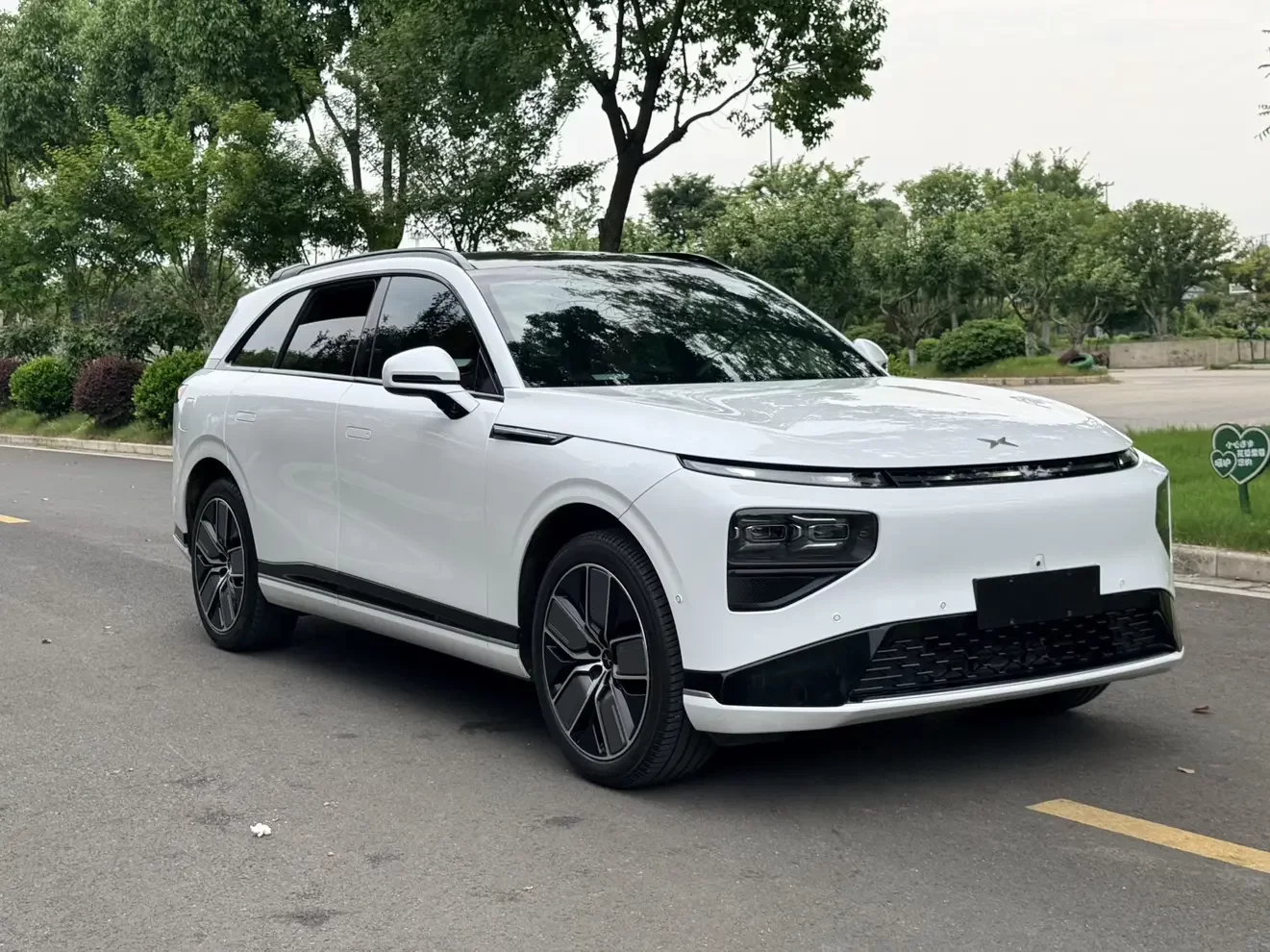 Xpeng G9