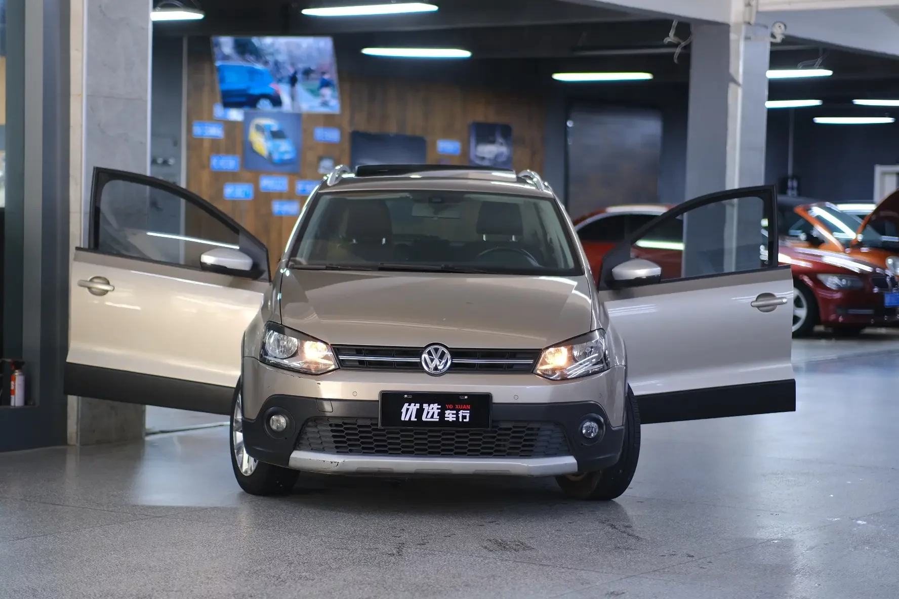 Volkswagen Polo  из Китая