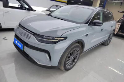 Leapmotor C11