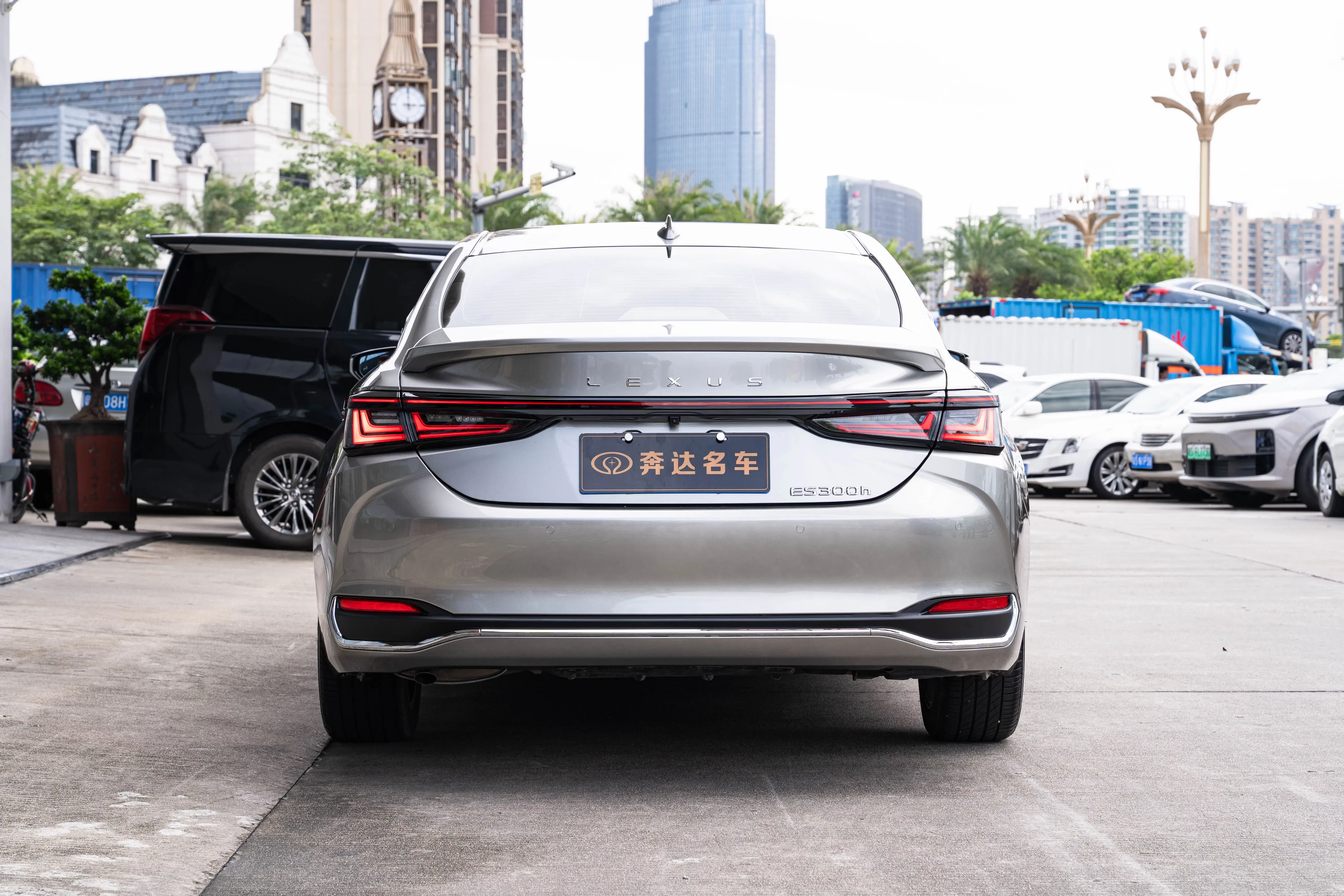 Lexus ES