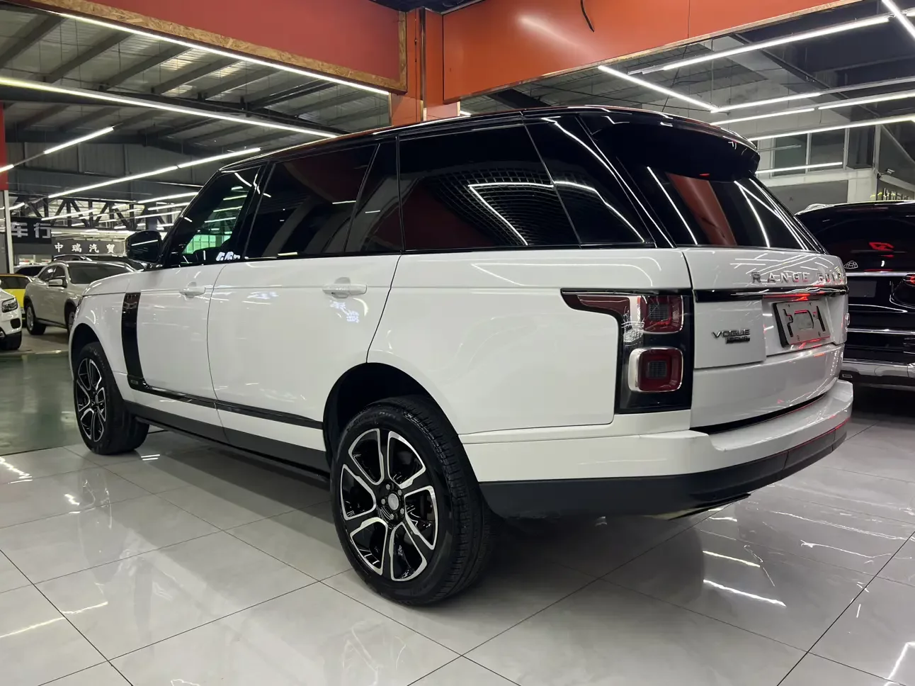 Land Rover range rover