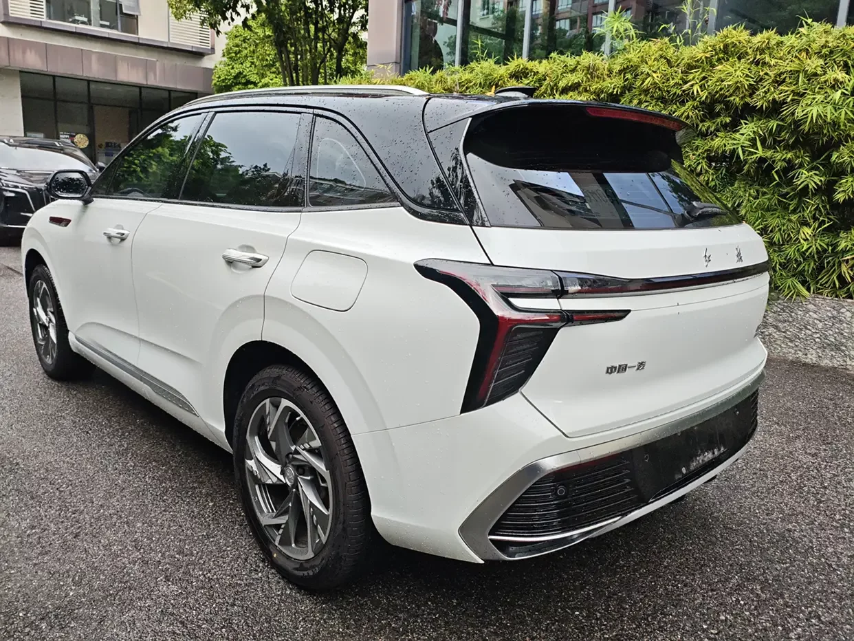 Hongqi HS3 PHEV