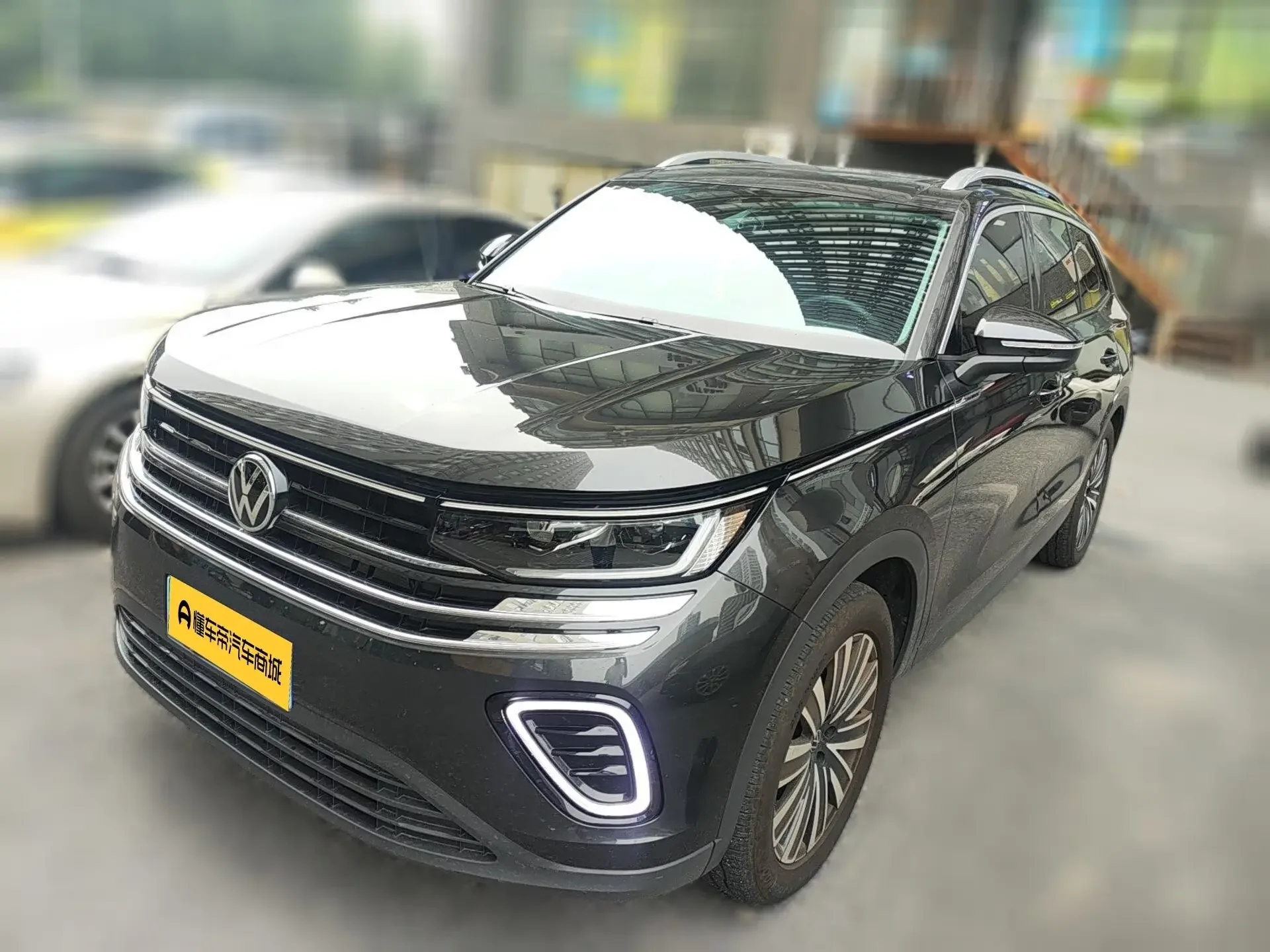 Volkswagen patrol  из Китая