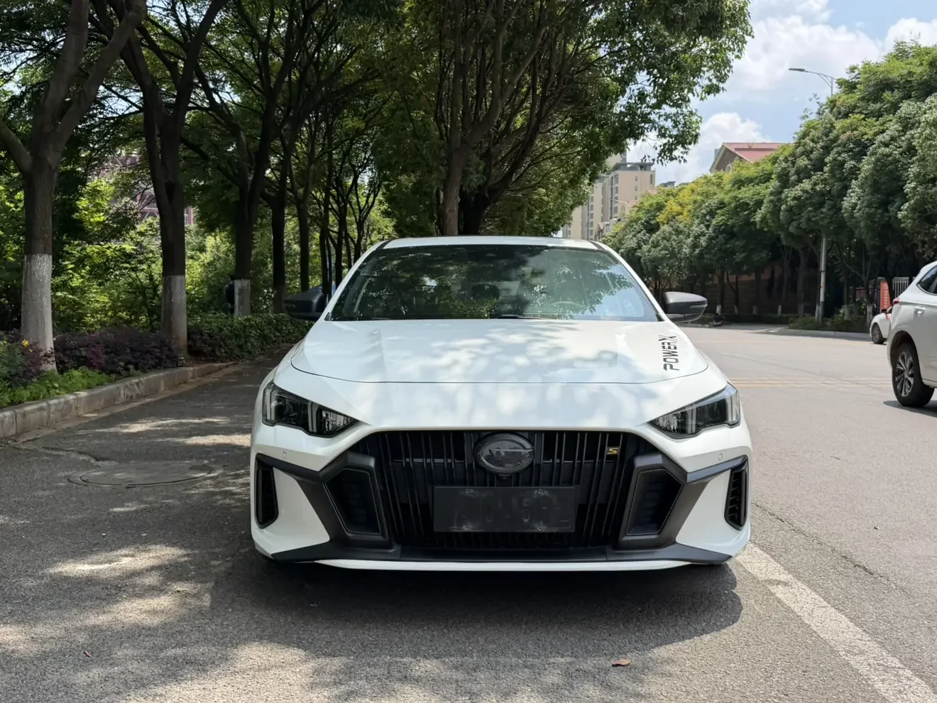GAC Trumpchi Empow  из Китая