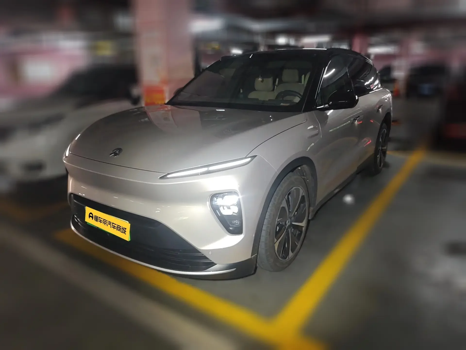 NIO ES8
