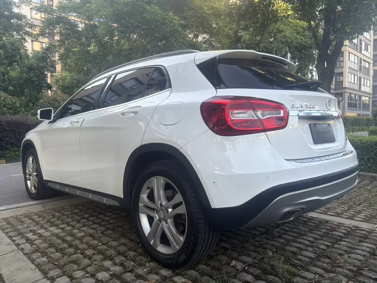 Mercedes-Benz GLA
