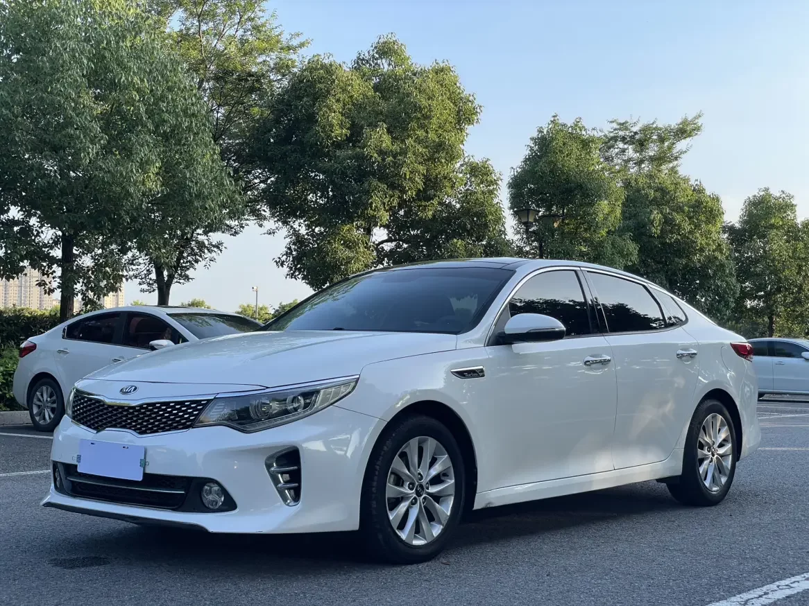 Kia K5  из Китая