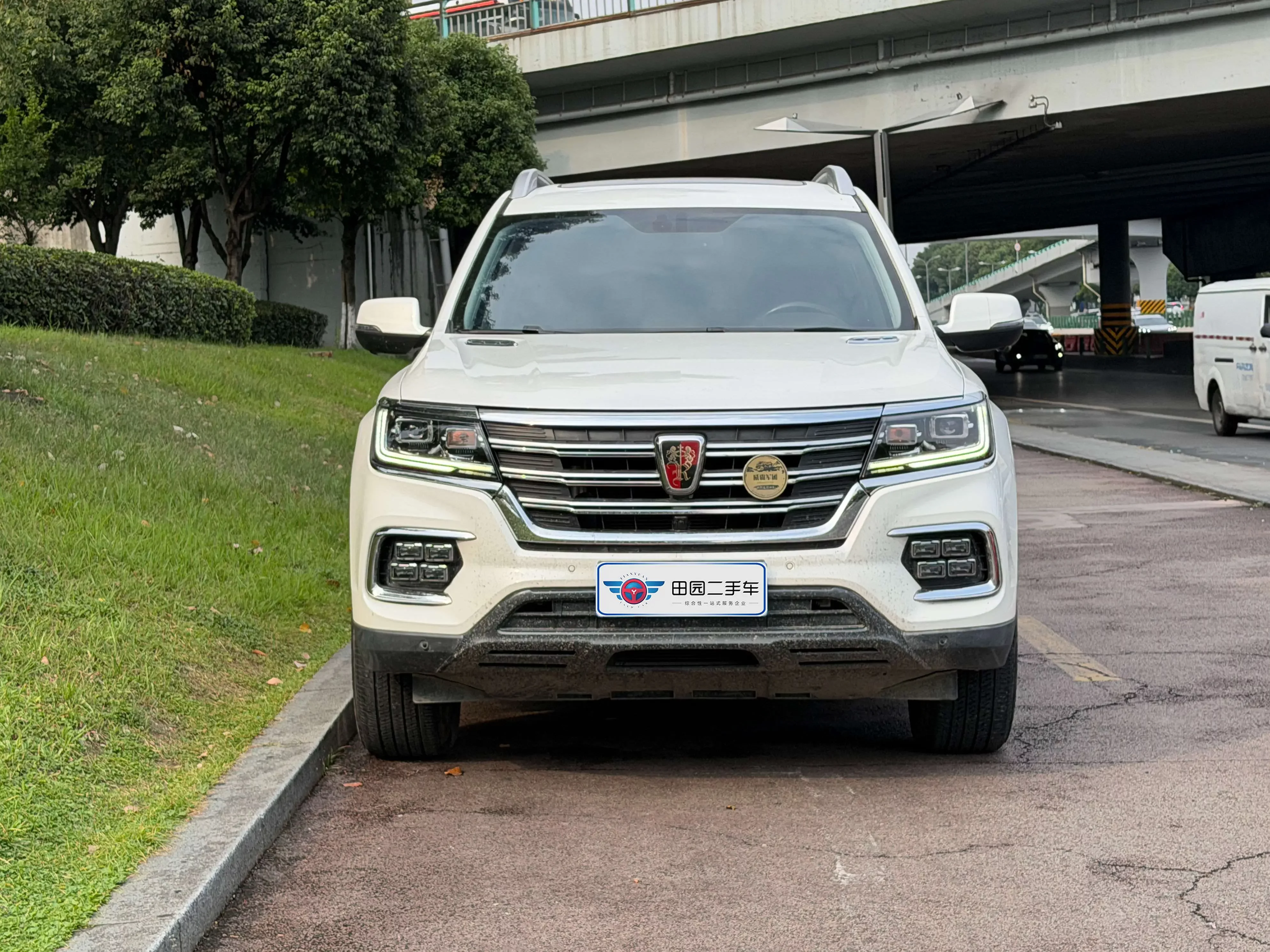 Roewe RX8  из Китая
