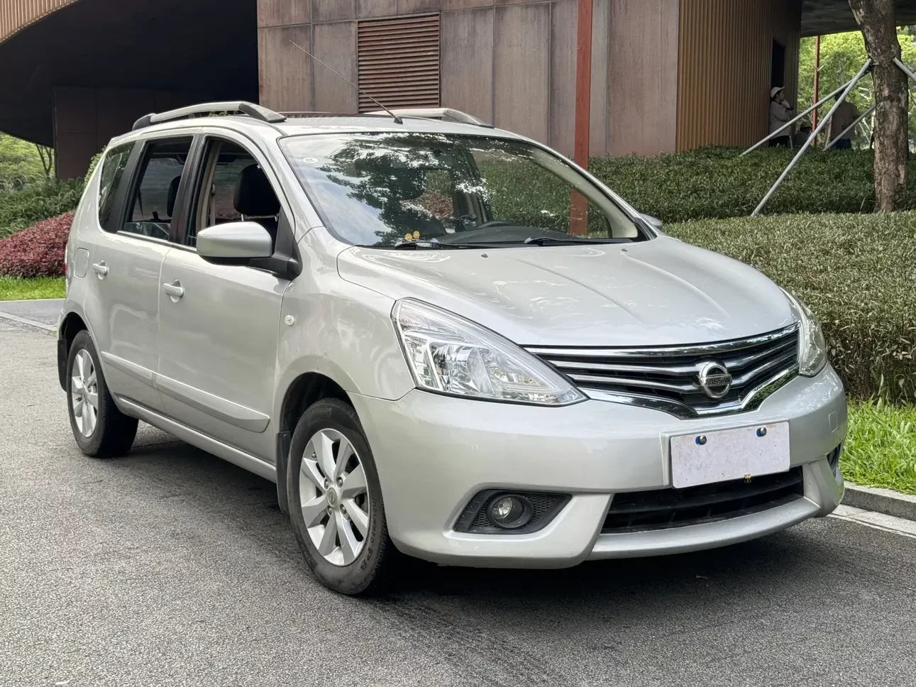 Nissan Li Wei
