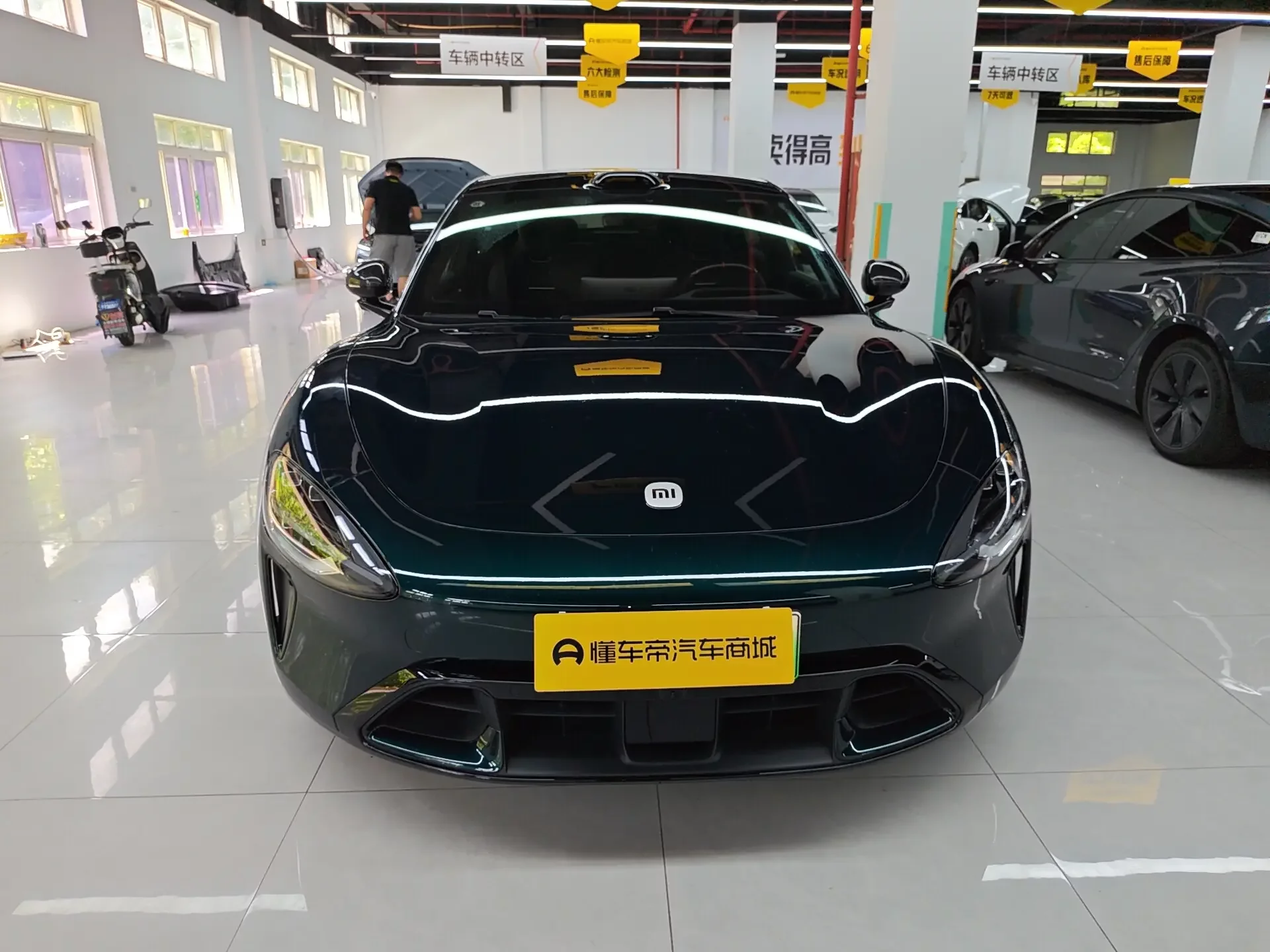 Xiaomi car Xiaomi SU7  из Китая
