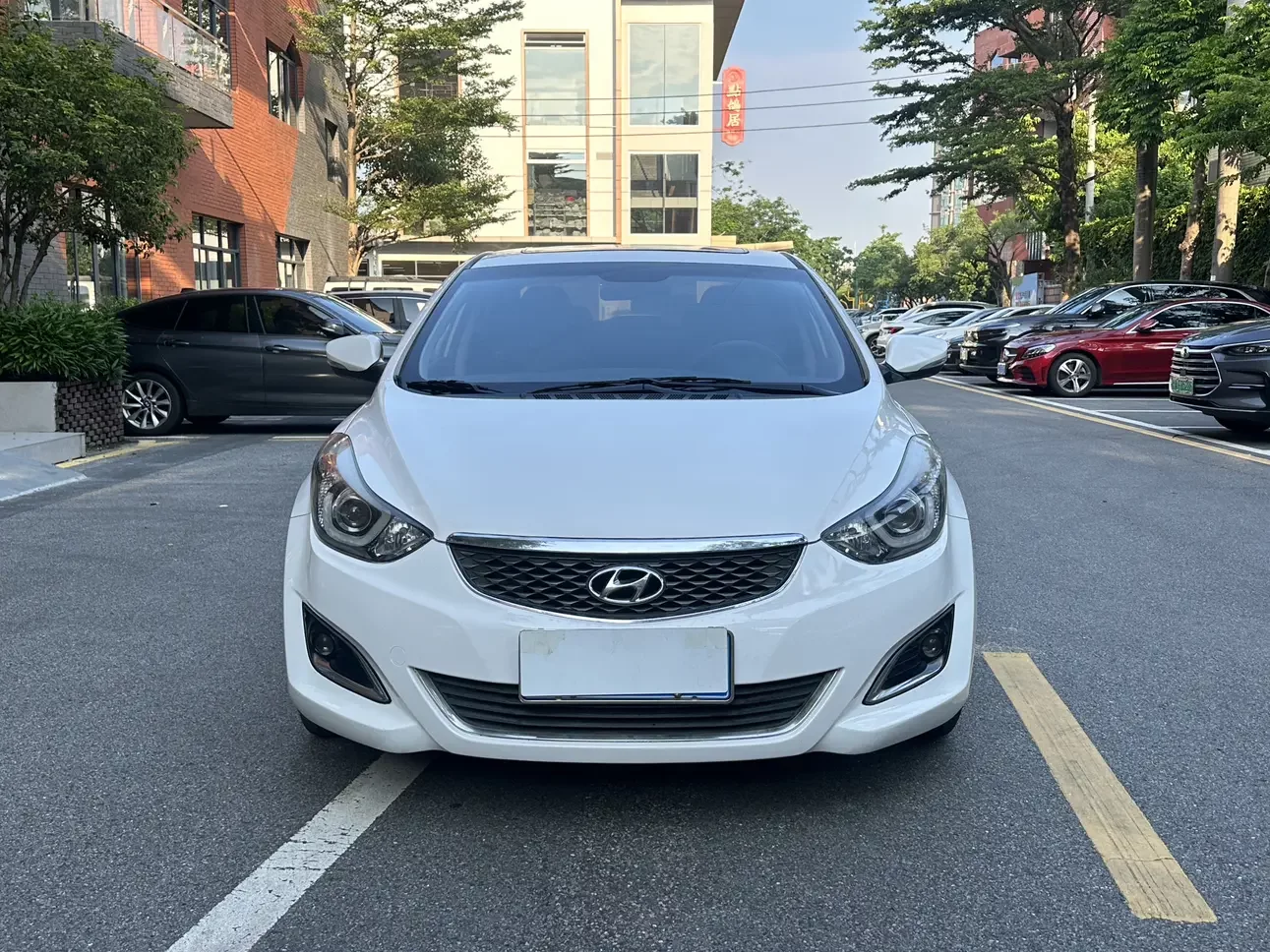 Hyundai Elantra  из Китая