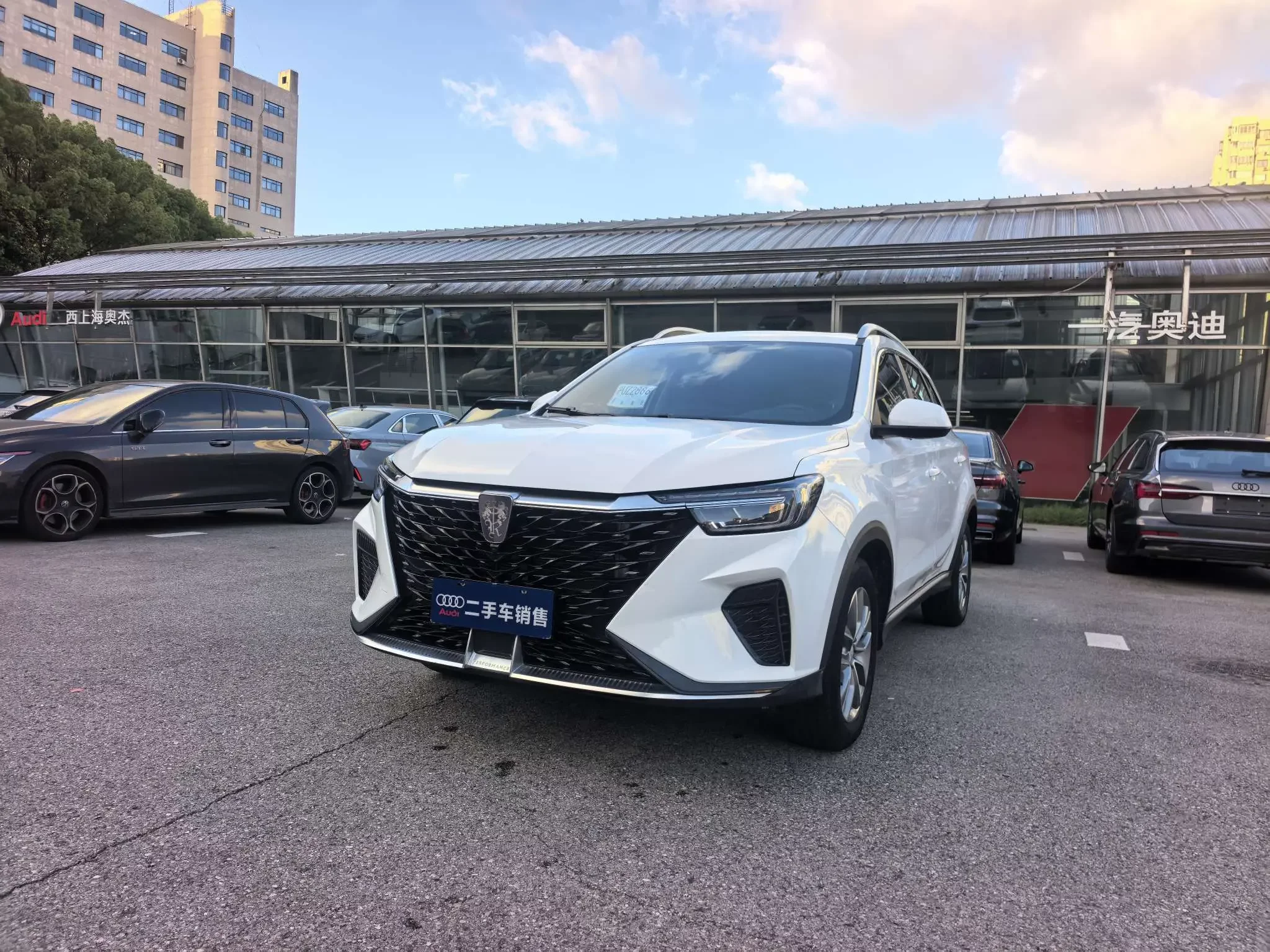 Roewe RX5  из Китая