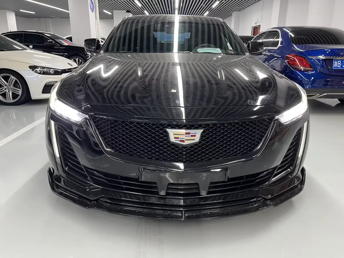 Cadillac CT5  из Китая