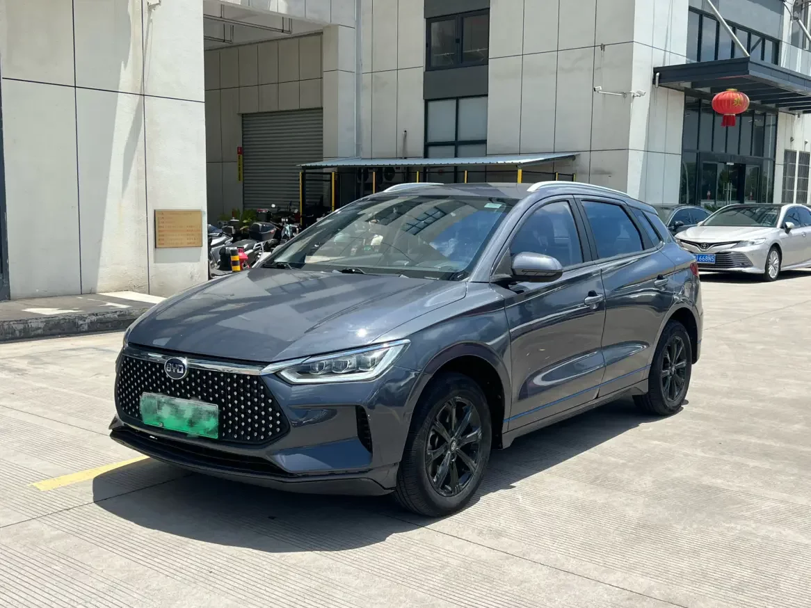 BYD e2
