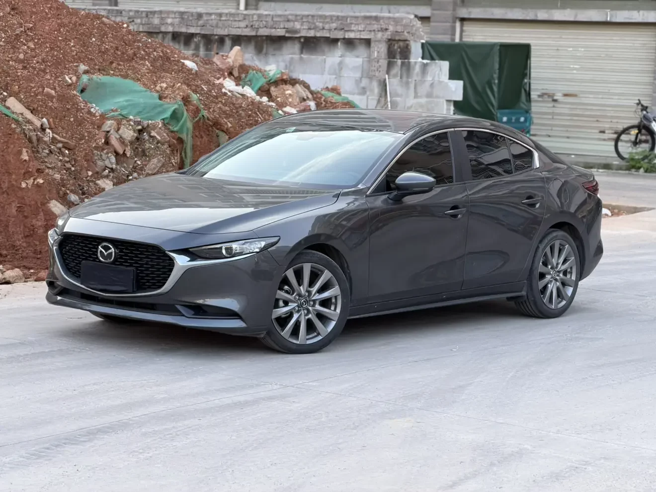Mazda Axela (3)  из Китая