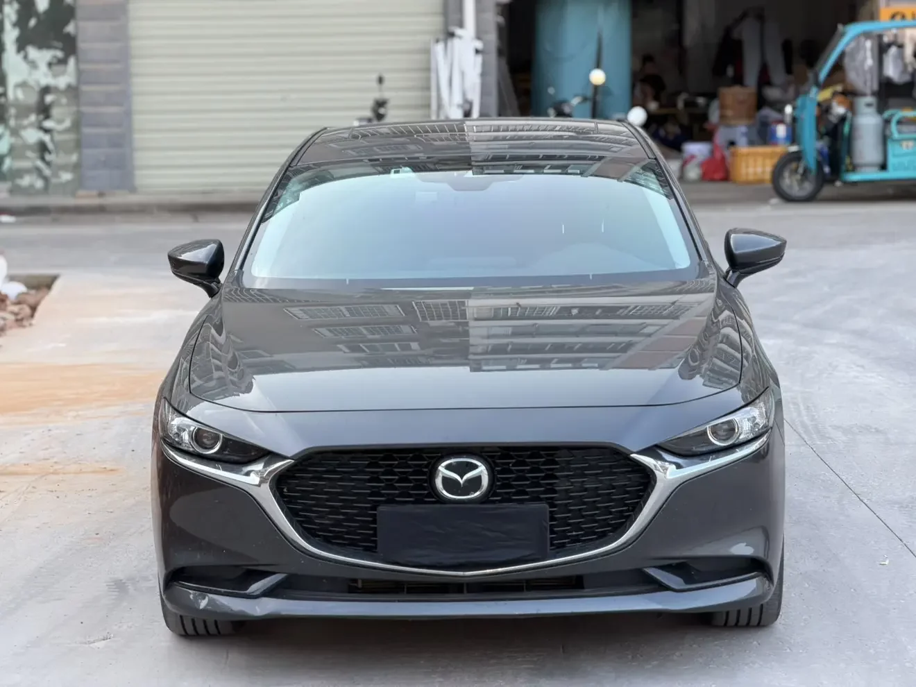 Mazda Axela (3)  из Китая