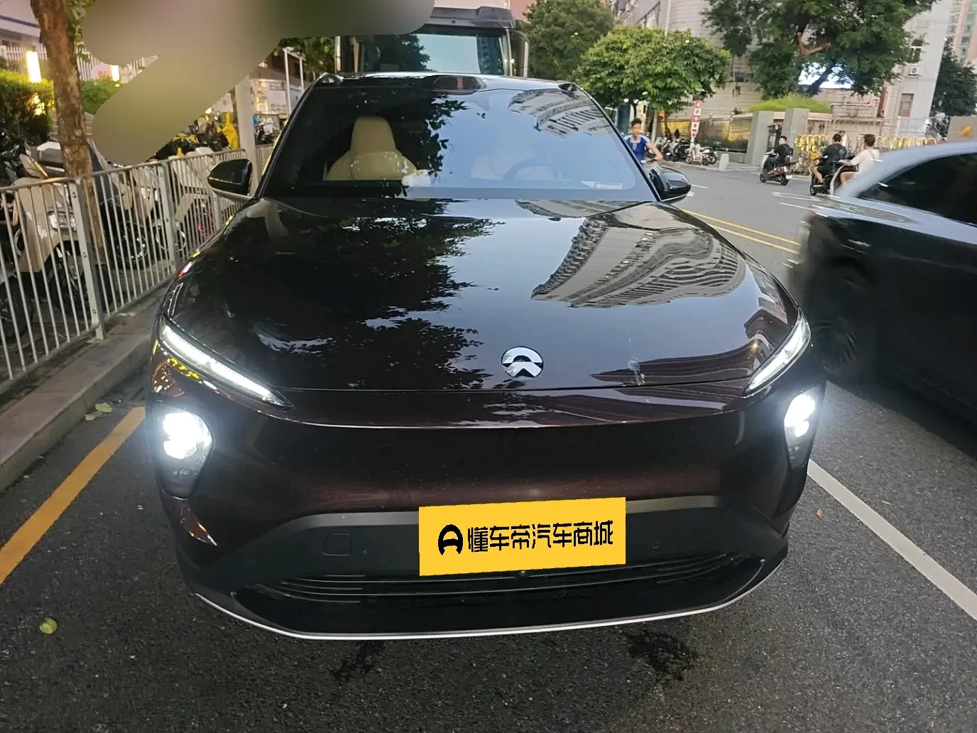 NIO EC7