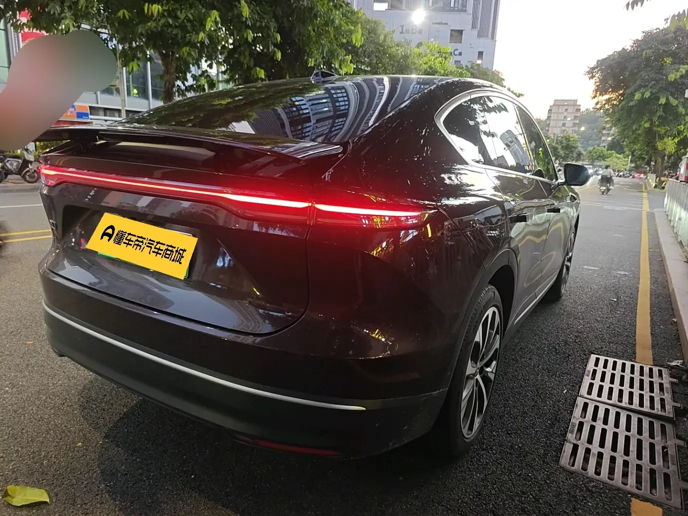 NIO EC7