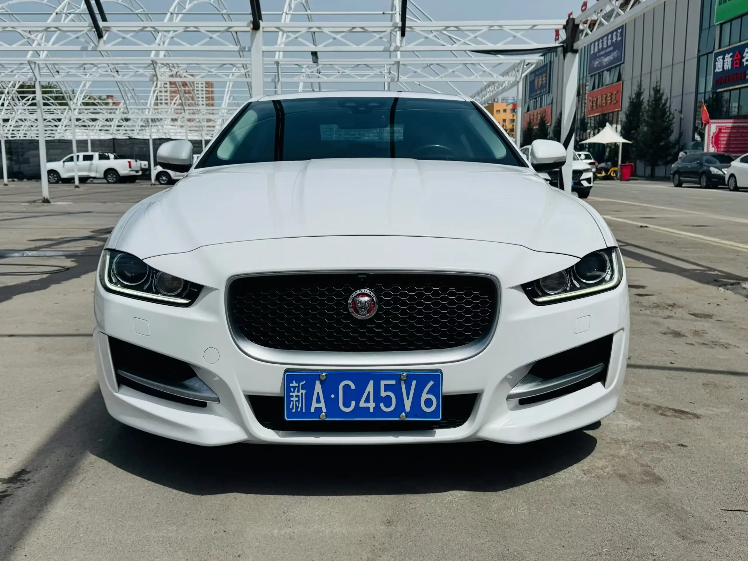 Jaguar XE  из Китая