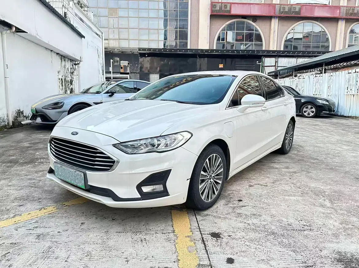 Ford Mondeo PHEV  из Китая