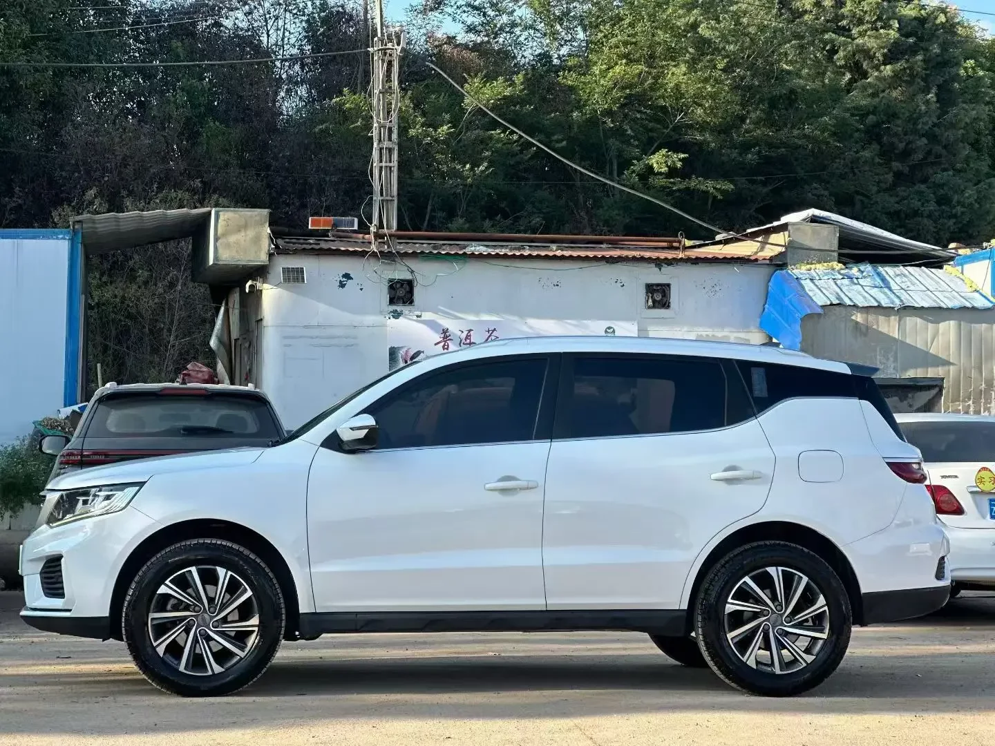 Geely Vision X6