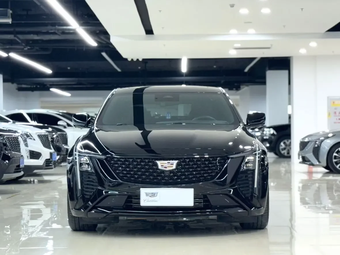 Cadillac CT5  из Китая