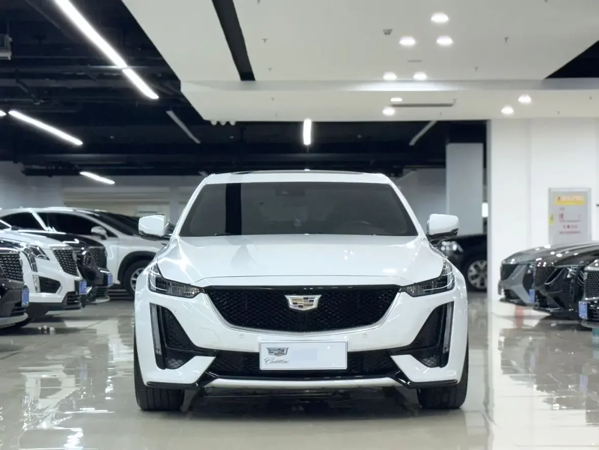 Cadillac CT5  из Китая