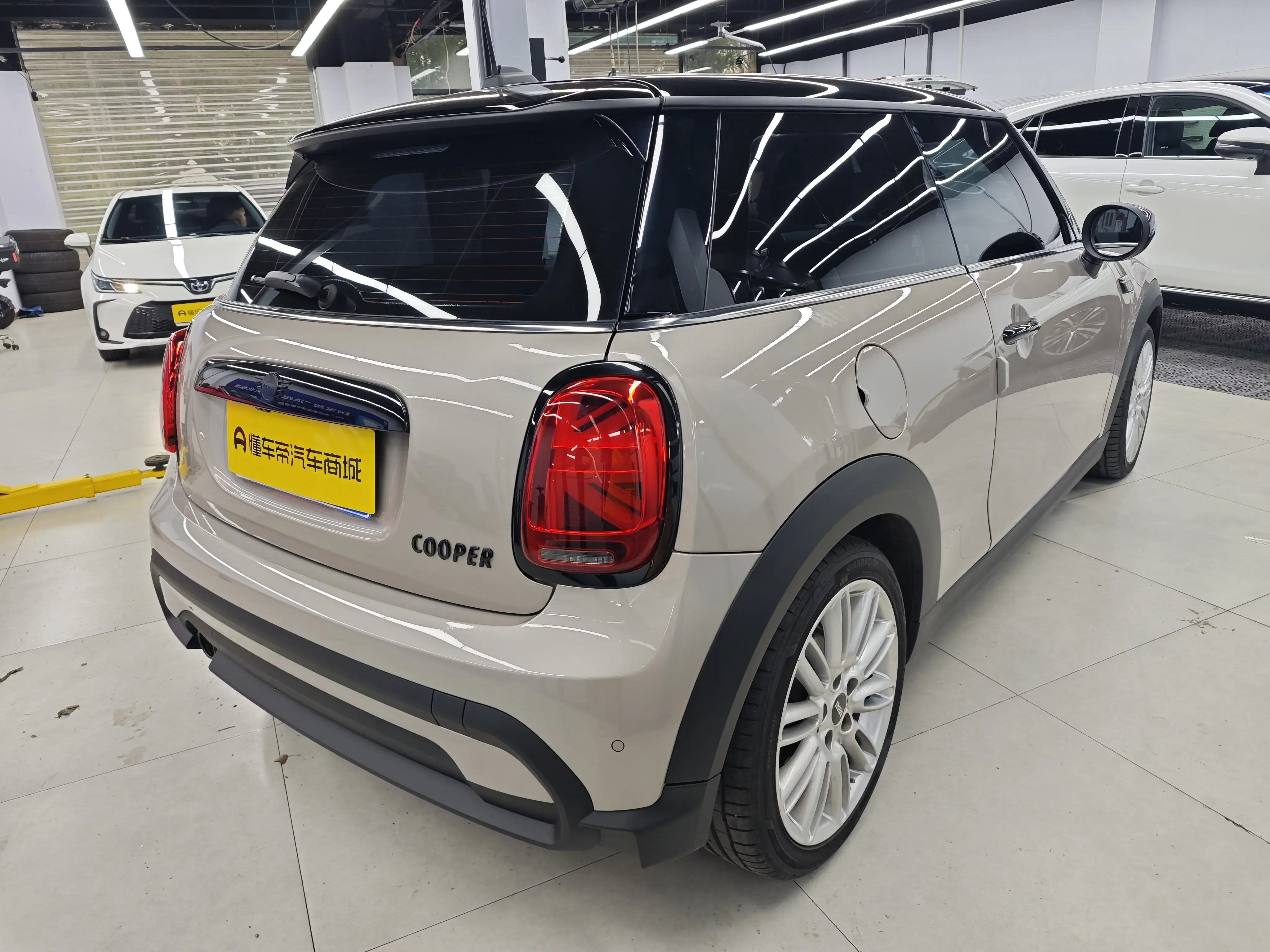 MINI 