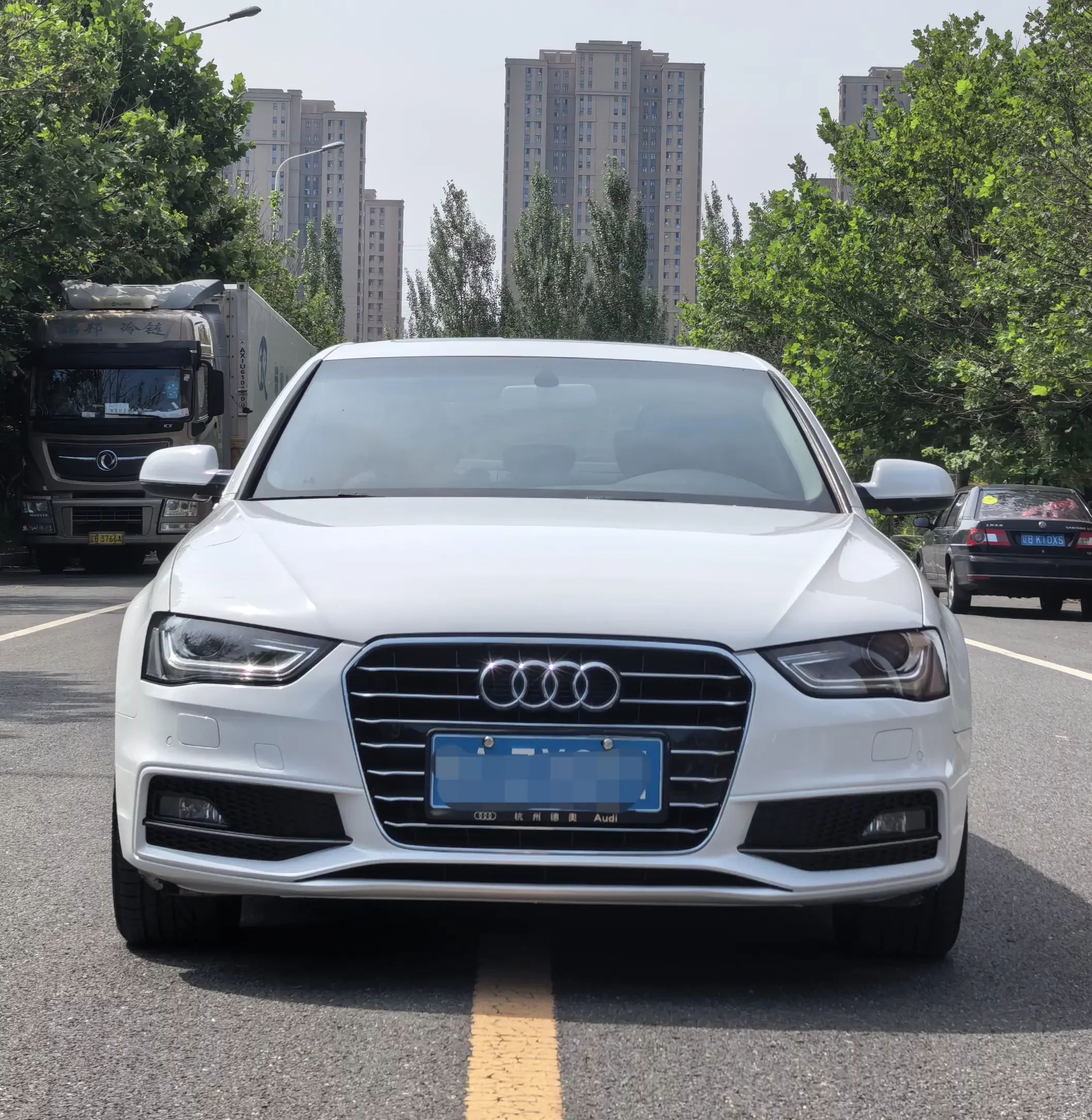 Audi A4L  из Китая